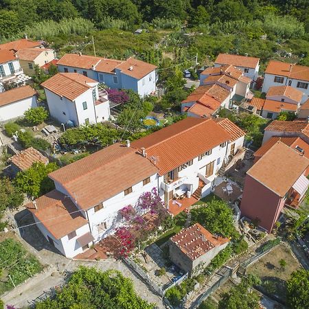 L'Ogliera Appartamenti Dell'Aia Pomonte Buitenkant foto